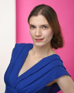 Anissa Lubbers (blue top headshot)
Photographer: Kari Layland