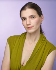 Anissa Lubbers (green top headshot)
Photographer: Kari Layland